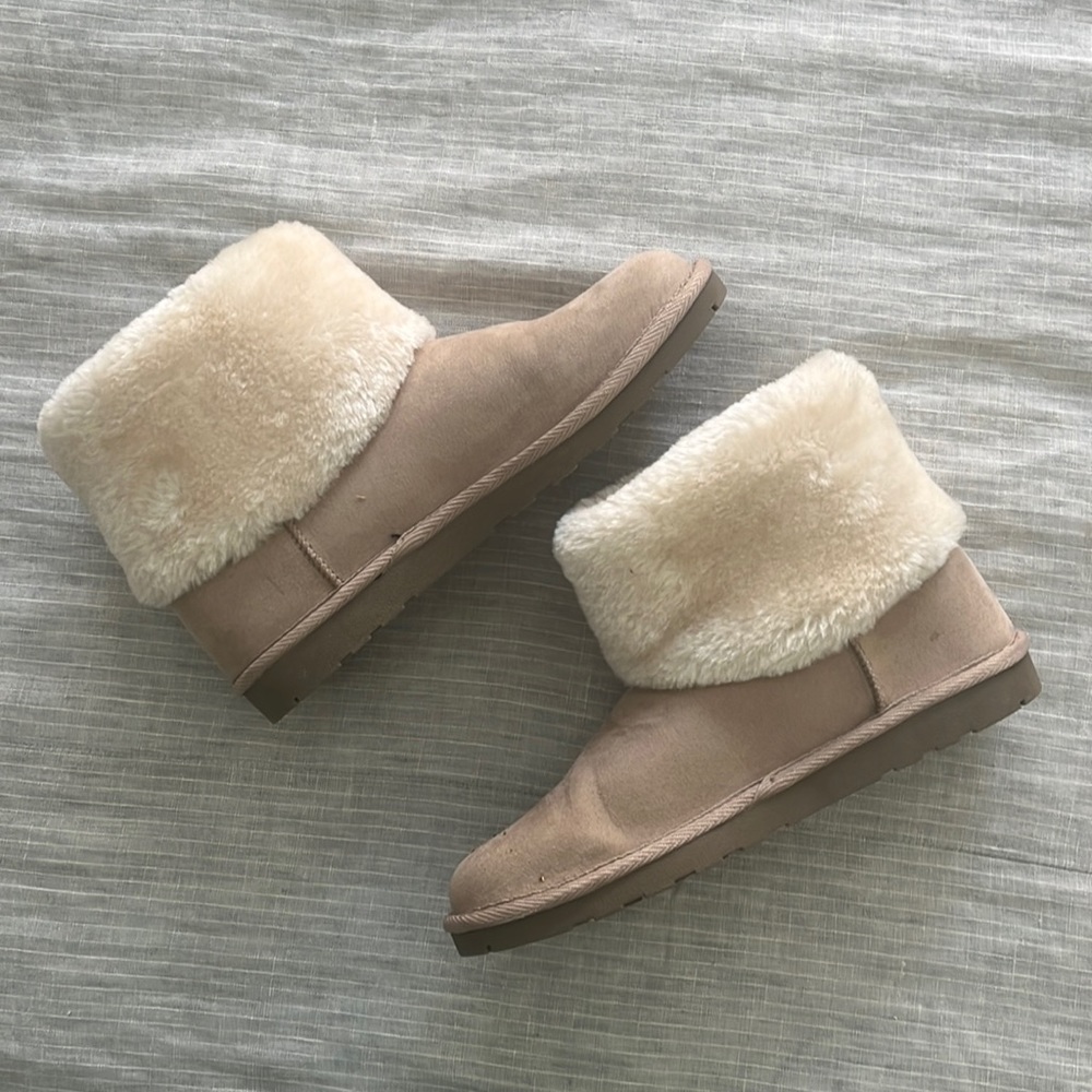 Arizona Memory Foam Booties Size 8 NWT
